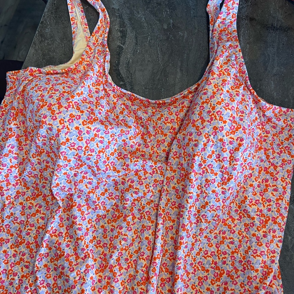 ✨NEW✨Floral 5X swimsuit Pink Orange Purple